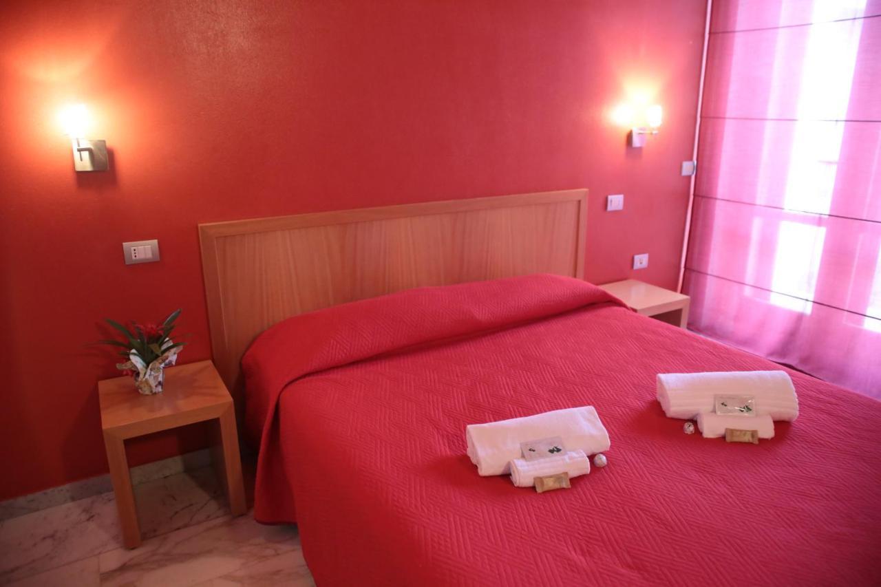 Hotel I Colori Sant'Antioco Exterior photo