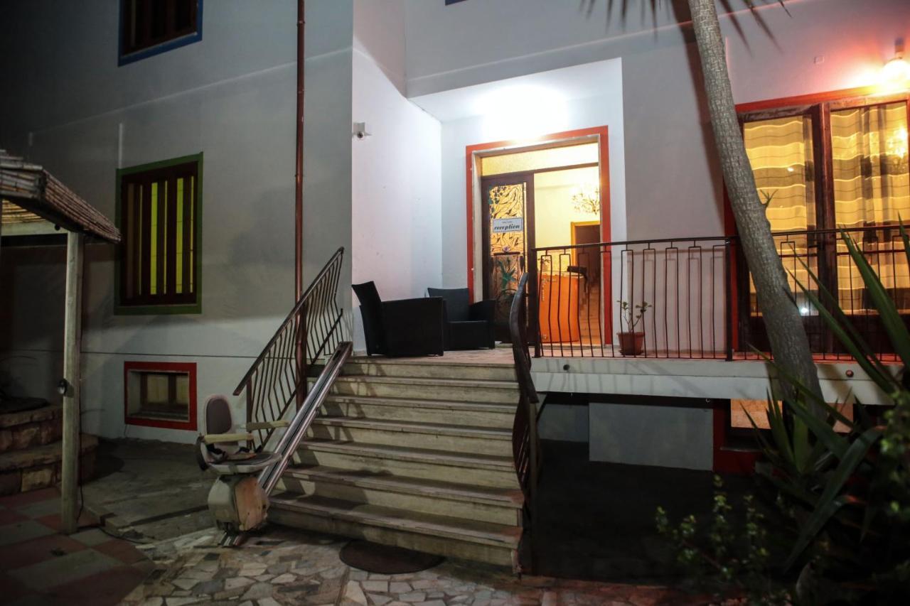 Hotel I Colori Sant'Antioco Exterior photo