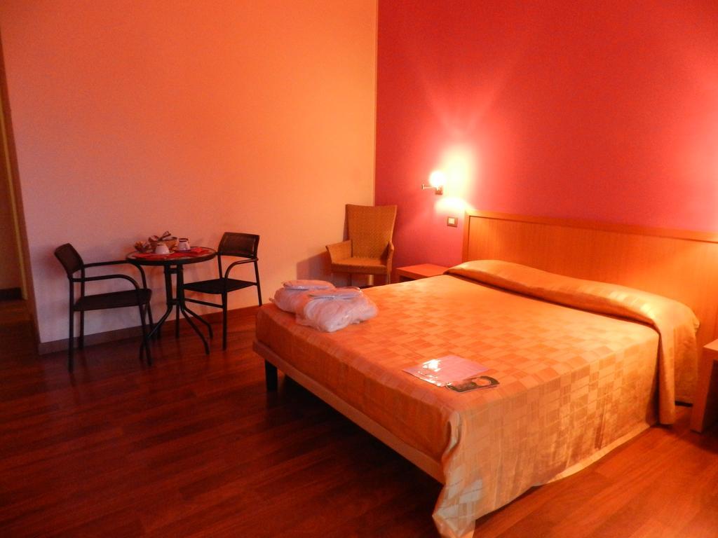 Hotel I Colori Sant'Antioco Exterior photo